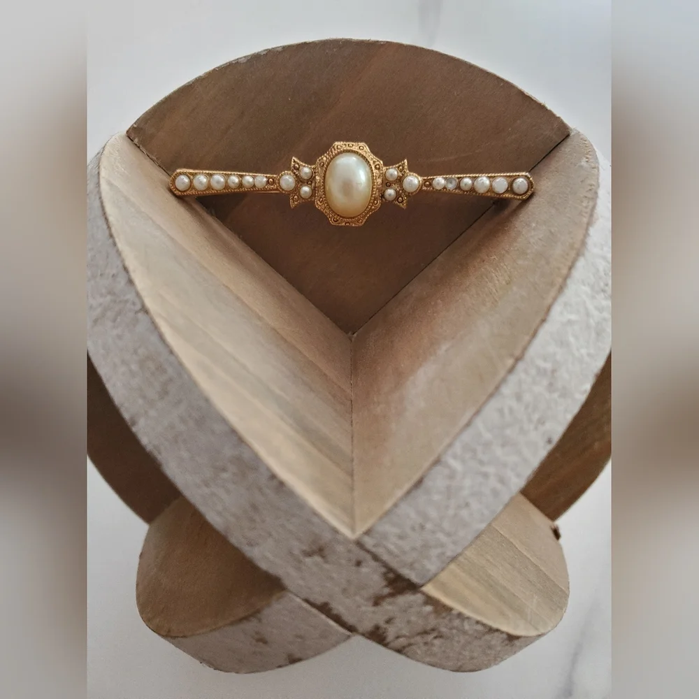 Vintage Faux Pearl Bar Brooch
